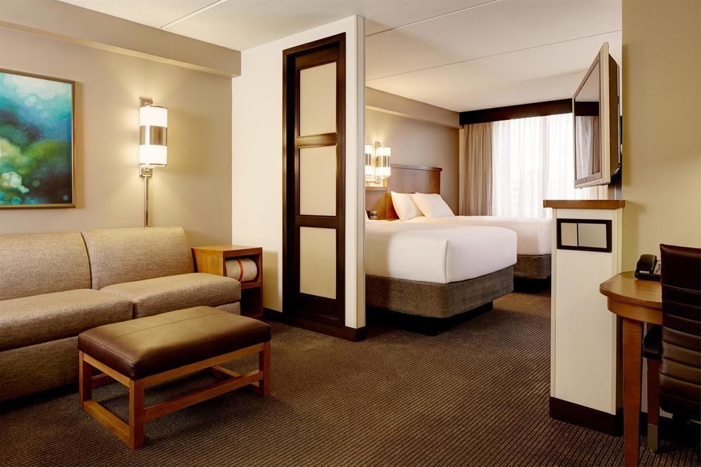 Hyatt Place Detroit/Livonia Exterior foto